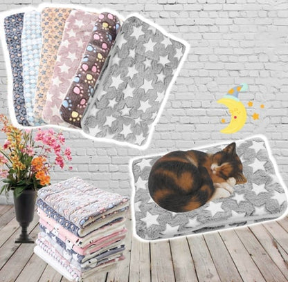 🐱 50% RABATT JULERBJUDANDE! ✨ Mysig och Lugnande Kattfilt - Mjuk Fleece med Värmeisolerande Effekt för Avslappning och Trygghet ❤️🔮