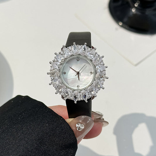 Snygg och elegant kvartsur för kvinnor