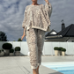 ✨2-delat set med leopardmönstrad topp och byxor för damer