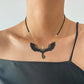 🎁Halsband med svart bevingad flygande drake
