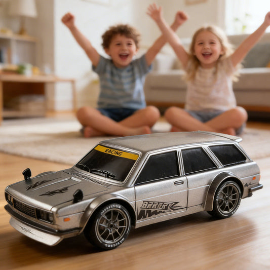 RC-driftbil i skala 1:24 med LED-belysning