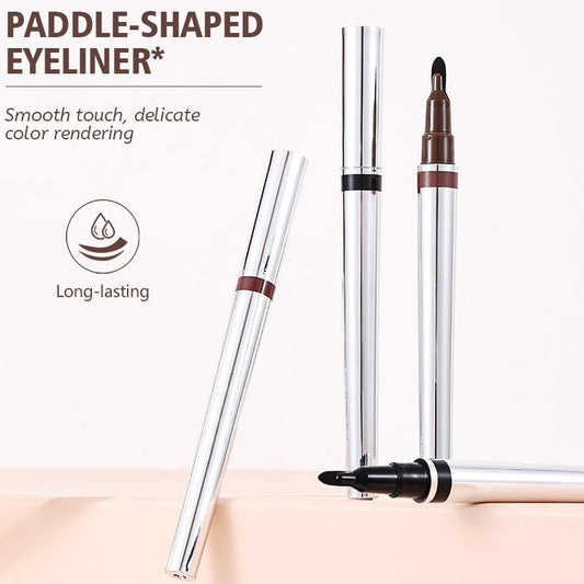 Krämig eyeliner med paddelformad spets
