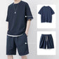 Set med T-shirt och shorts i våffelstickat för män