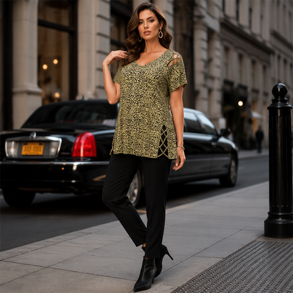 Löst sittande T-shirt med V-ringning och leopardmönster för damer