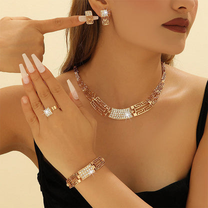 Elegant smyckesset med strass, 4 delar