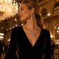 Elegant set med halsband och örhängen med fjärilsmotiv